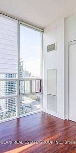 Kariya And Elm Beautiful 2Bdrm +Den As 3rd Bdrm Corner Unit Open Conc - Photo 4