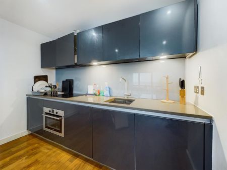 1 bedroom flat to rent - Photo 4