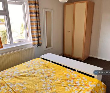 3 bedroom terraced house to rent - Photo 6