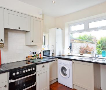 4 bedroom semi-detached house to rent - Photo 6