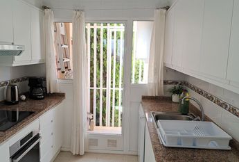 Spacious ground floor for rent with a pool and garden in Javea Arenal LONG TERM