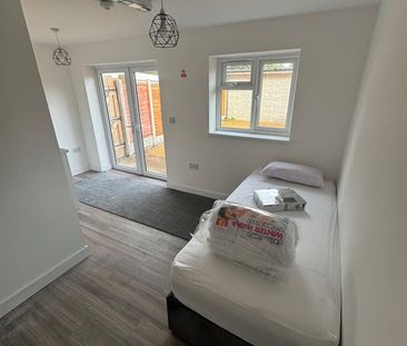 Room in a Shared House, Brushfield Road, B42 - Photo 2