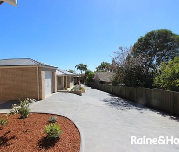 FREESTANDING VILLA- Available 28/11/25 - Photo 2