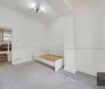 Killyon Road, Clapham, London, SW8 - Photo 1