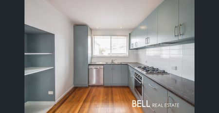 Well presented family home with low maintenance living - Photo 2