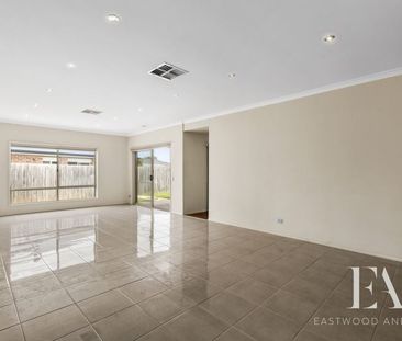 13 Dalkeith Crescent, Ocean Grove - Photo 2