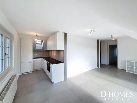 Magnificent renovated 3-room apartment with balcony - Photo 2