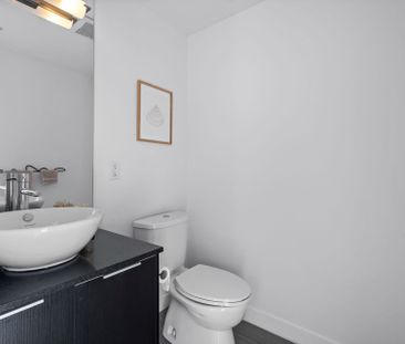 Stylish Two-Level Loft for Rent at Maynards Block, Vancouver - Photo 2