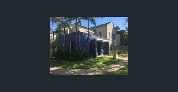 Ideal Location Family Home - Walk to School - Photo 1