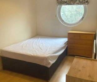 2 bedroom property to rent in London - Photo 2