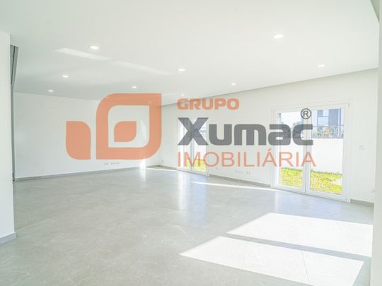 Moradia T4 em Leiria - Photo 1