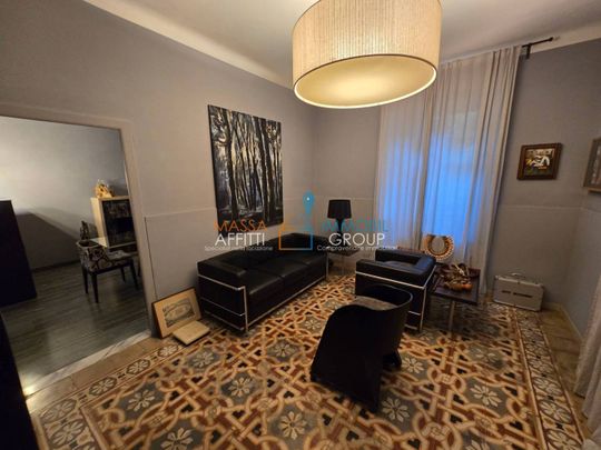 Villa a schiera piazza IV Novembre 10, Centro, Massa - Photo 1