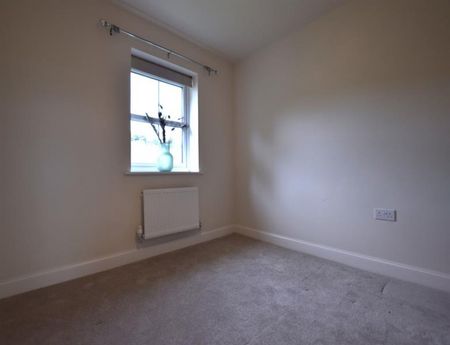 3 Bedroom Semi Detached To Let - Photo 5