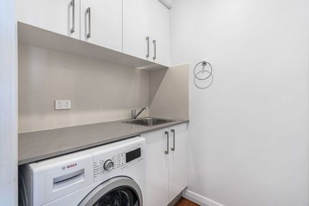 2/75 Regent Street, Woolloongabba QLD 4102 - Studio For Rent | Domain - Photo 3
