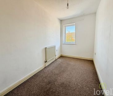 2 bedroom semi-detached house to rent - Photo 3