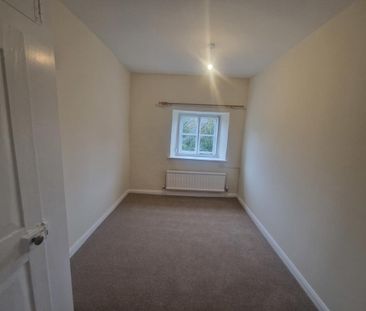 4 bedroom detached house to rent - Photo 4