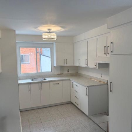 Grand 4 1/2 a louer - Photo 3