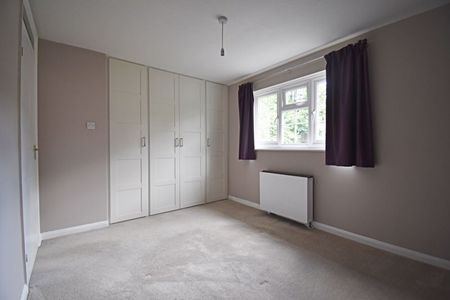 Longacre Rise, Basingstoke - Photo 2