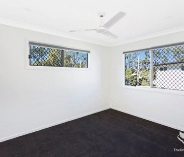 3 BED, A/C, MINUTES TO GATEWAY 3bed, large living space unit, A/C, ... - Photo 3