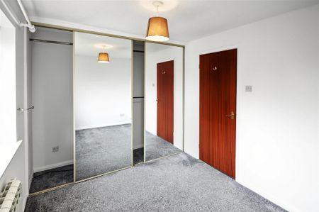 2 bedroom semi-detached house to rent - Photo 5