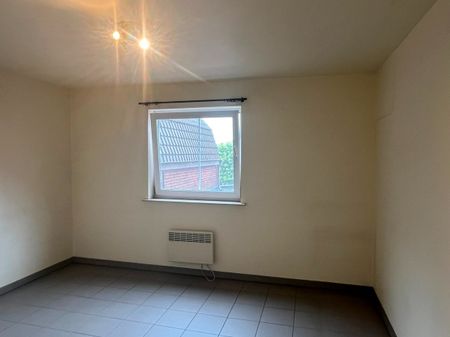 GEZELLIG APPARTEMENT MET 1 SLPK EN TERRAS NABIJ HET CENTRUM VAN GULLEGEM. - Foto 5