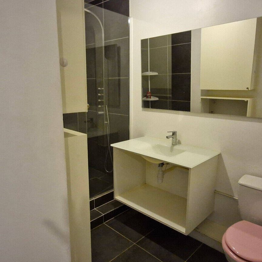 Location appartement 1 pièce 35 m² à Six-Fours-les-Plages (83140) - Photo 1