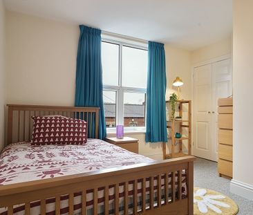 Great 4 bedroom property - Photo 3