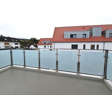 Attraktive 2-Zimmer-Wohnung mit Balkon, Einbauküche und Aufzug - Photo 1