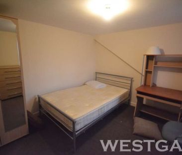 6 Bed - Donnington Gardens, Reading - Photo 5