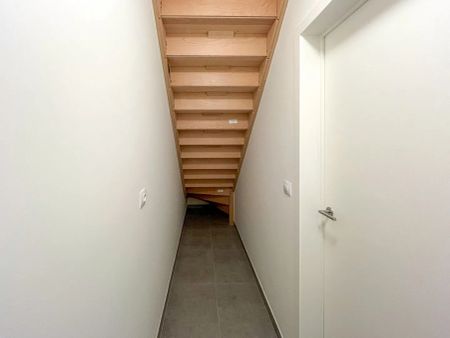 Ruime energiezuinige nieuwbouwwoning (type halfopen) (2024) met carport op 247m² gelegen te Houthulst. - Photo 5