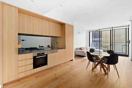 “Fully furnished in the heart of Parramatta CBD” - Photo 2