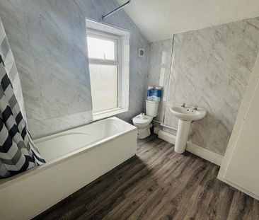 2 bedroom property to rent - Photo 4