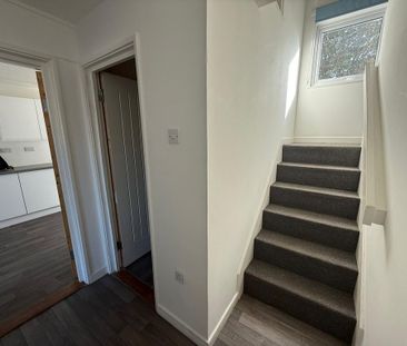 2 bedroom maisonette to rent - Photo 3