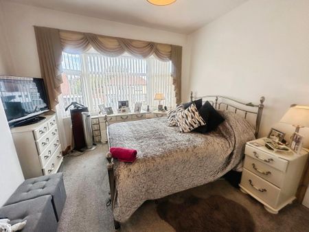 3 bedroom semi-detached house to rent - Photo 4