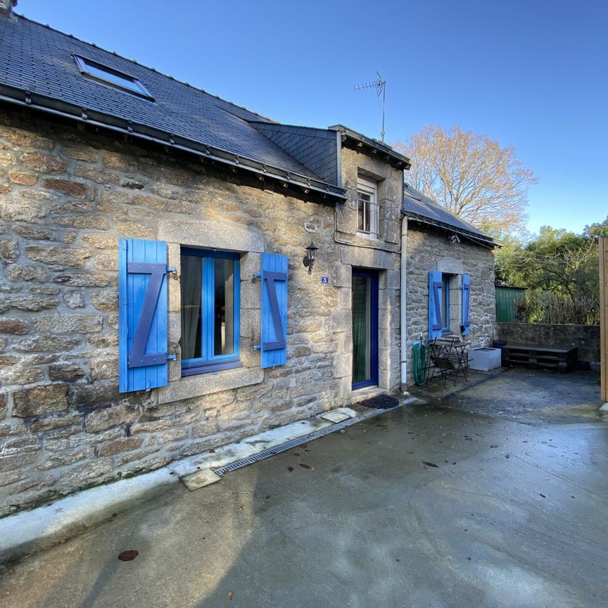 A louer maison meublée dans le bourg de Saint Nolff - Photo 1