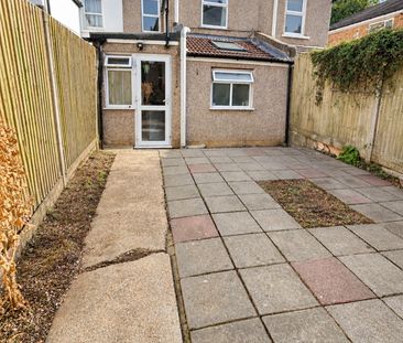 4 Bed Terraced House, Nicholson Road, CR0 - Photo 2