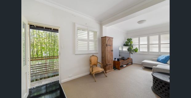 An Art Deco Treasure With Panoramic Harbour Views On The Cusp Of Watsons Bay - Photo 1