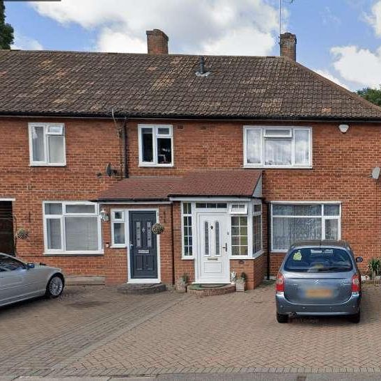 Harrow, HA3 - Photo 1