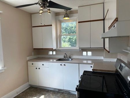 For Lease - 379 Wharncliffe Road Unit# Upper, London South, Ontario - Photo 2