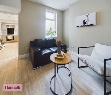 Room 5, 46 Portmore Street, Portadown, Craigavon, BT62 3NF - Photo 3