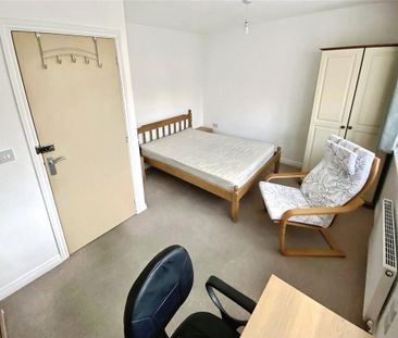 4 bedroom terraced house to rent - Photo 2