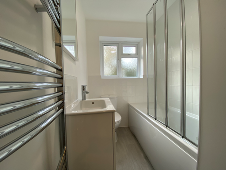 2 bedroom ground floor maisonette to rent - Photo 5