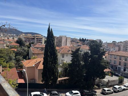 Location Appartement 3 pièces 65m² NICE 06100 - Photo 5