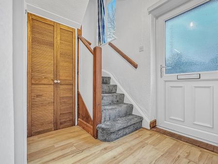 2 bedroom terraced house to rent - Photo 2