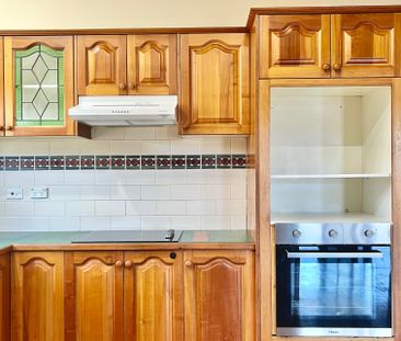 BIG HOUSE WITH BIG SPACE AND STORAGE - Photo 4