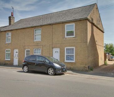 2 bedroom terraced house to rent - Photo 4