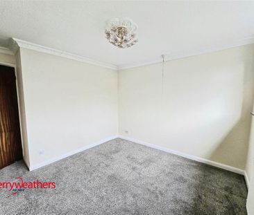 2 bedroom detached bungalow to rent - Photo 4