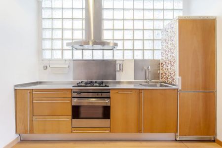 Luxury penthouse for rent in Valencia, Spain - Photo 3