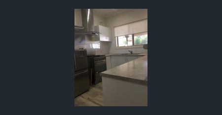 MODERN 4 BEDROOM HOME WITH LARGE SHED - Photo 4