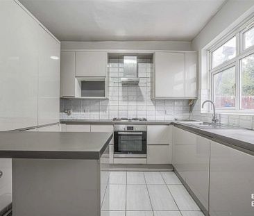 3 bedroom terraced house to rent - Photo 6
